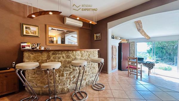 Pennes-Mirabeau (13170) Maison d'Exception Exposée Plein Sud avec Vue sur Colline - Type 5, 4 Chambres, Piscine et Pool House