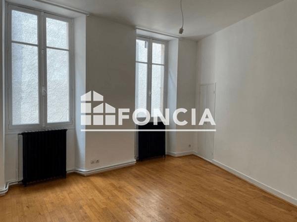 Location Appartement 2 pièces 43.97 m² - 12 RUE SAINT MAURICE Cahors 46000