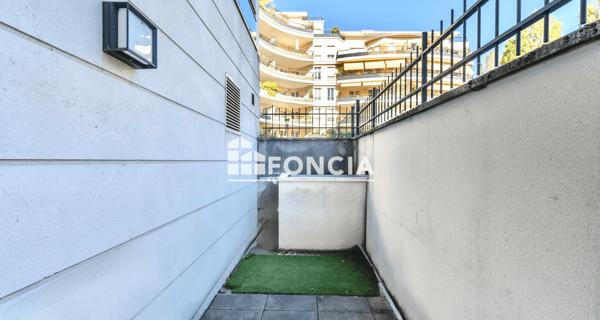 À vendre Studio 27.49 m² - Courbevoie 92400