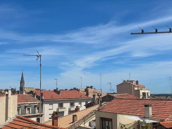 Maison de ville avec garage et balcon - Béziers