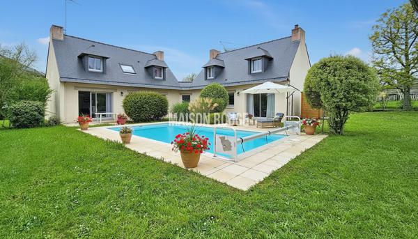 Propriété d'exception à Saint Gildas de Rhuys Deux maisons, 7 chambres, piscine chauffée, commerces et plages à pied