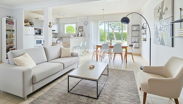 Propriété d'exception à Saint Gildas de Rhuys Deux maisons, 7 chambres, piscine chauffée, commerces et plages à pied
