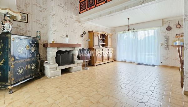 Propriété d'exception à Saint Gildas de Rhuys Deux maisons, 7 chambres, piscine chauffée, commerces et plages à pied