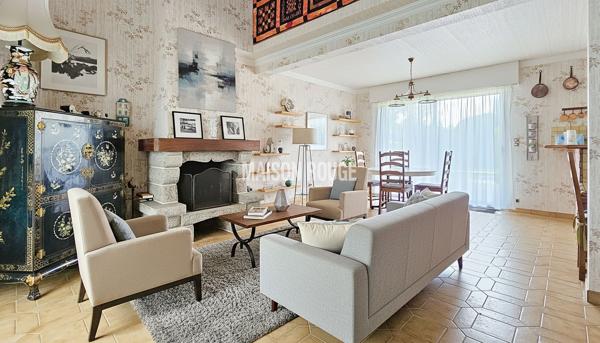 Propriété d'exception à Saint Gildas de Rhuys Deux maisons, 7 chambres, piscine chauffée, commerces et plages à pied