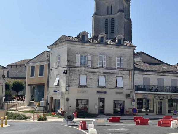 Immeuble à vendre |  Saint-Astier |  200 m²