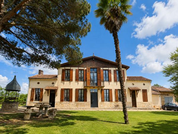 A LOUER MAISON DE 152 M2 HABITABLES AVEC VUE DOMINANTE SUR LES COTEAUX - SECTEUR LE PIAN SUR GARONNE , Langon