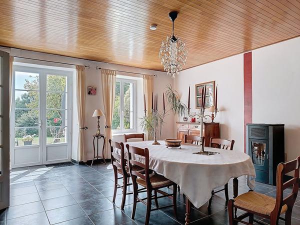 Belle maison de maître rénovée avec dépendances