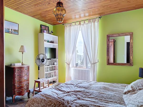 Belle maison de maître rénovée avec dépendances