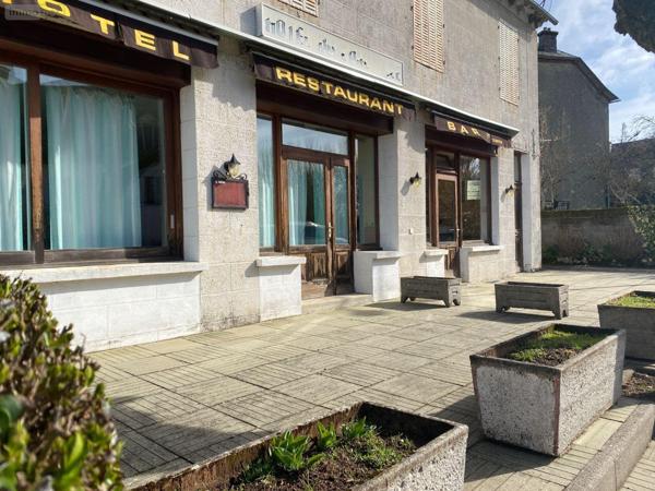 Maison à vendre à Anglards-de-Salers dans le Cantal (15380), ref : 15060/1061