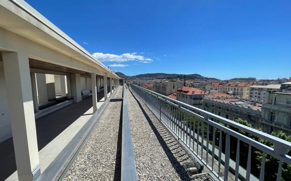 Appartement à vendre    2 pièces • 70 m2 Nice