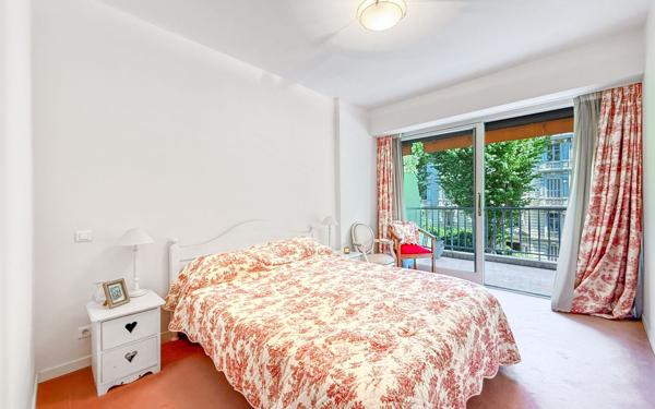 Appartement à vendre    2 pièces • 70 m2 Nice