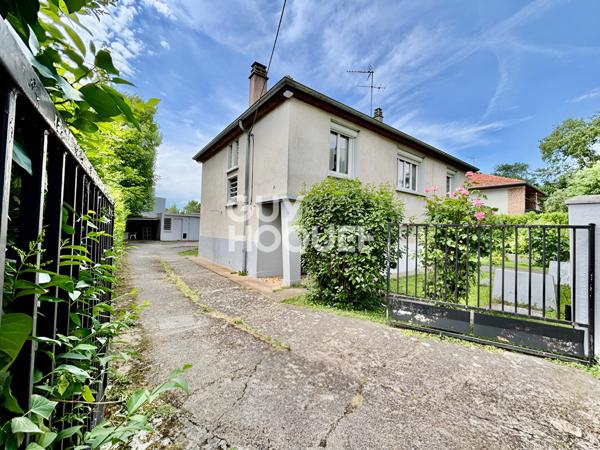 MAISON À VENDRE DE 7 PIÈCES DE 147,00 M²