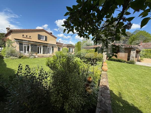 maison/villa 8 pièce(s) 260 m2