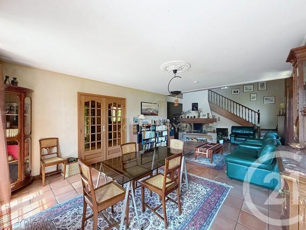 Maison à vendre  6 pièces - 172,49 m 2   NOISY LE GRAND  - 93