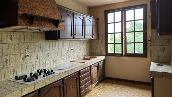Maison spacieuse avec terrain .