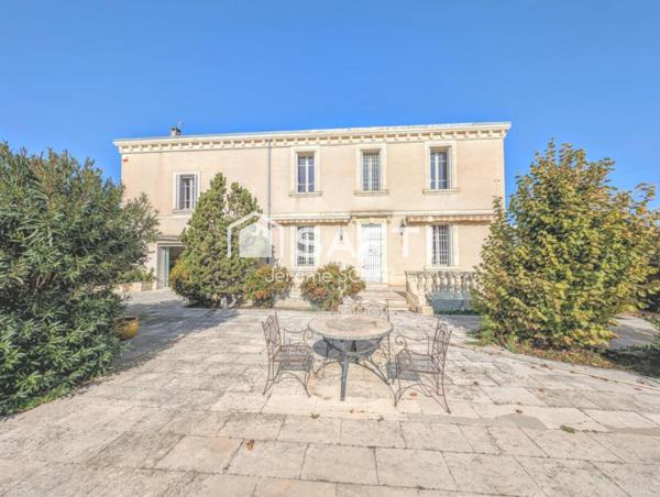 Mas Provençal de 340 m² sur 1795 m² de terrain
