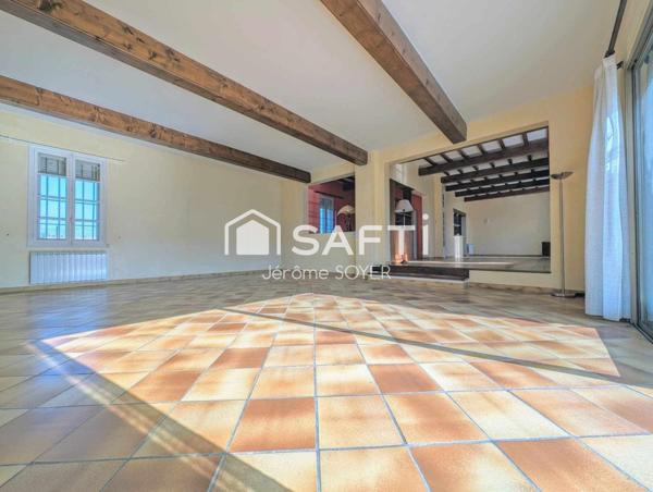 Mas Provençal de 340 m² sur 1795 m² de terrain