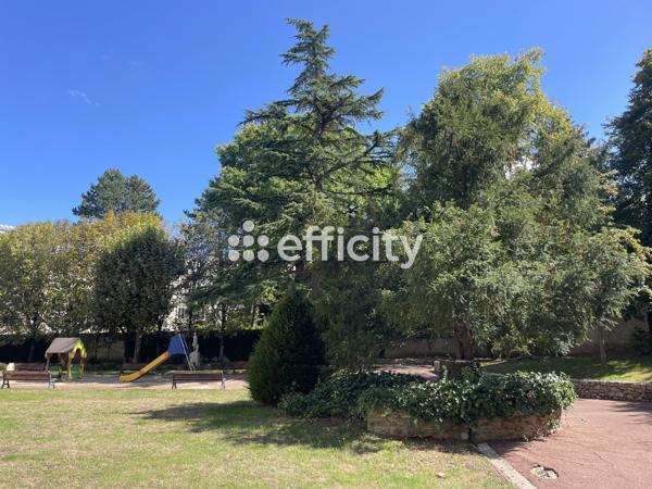 Appartement
         2 pièces
        - 66 m² Exclusivité 385 000 € *