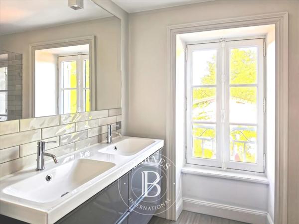 Lezoux, Propriété 5 Chambres -  360 m² à vendre