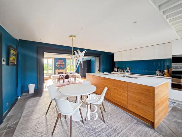Lezoux, Propriété 5 Chambres -  360 m² à vendre