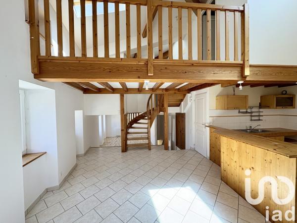Appartement 3 pièces de 74 m² à Colombier-le-Jeune (07270)