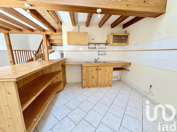 Appartement 3 pièces de 74 m² à Colombier-le-Jeune (07270)