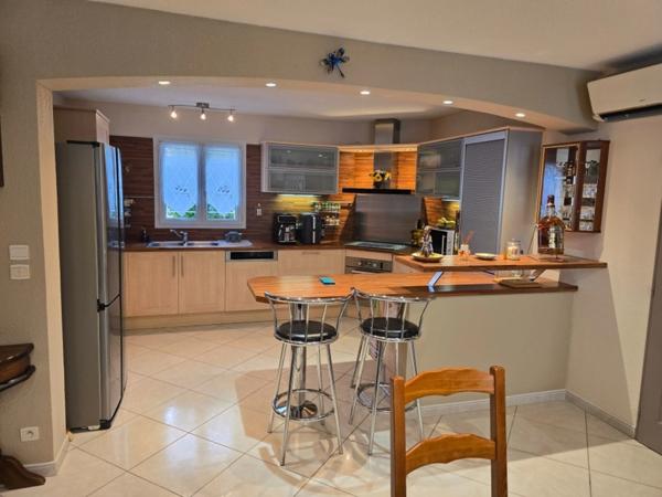 Maison à vendre 5 pièces VIAS (34)