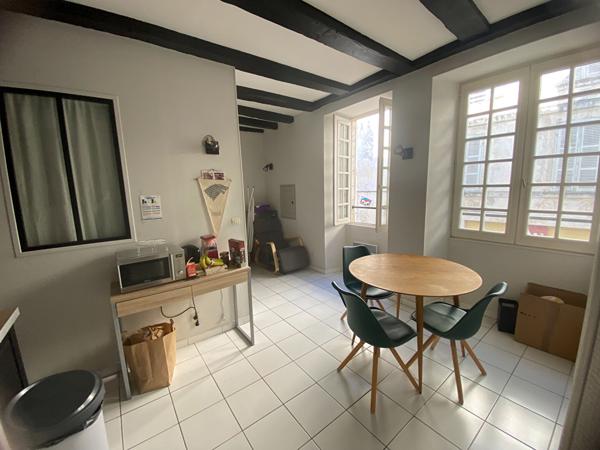 A VENDRE APPARTEMENT D'ENVIRON 28 M2 , La rochelle A VENDRE APPARTEMENT D'ENVIRON 28 M2 , La rochelle
