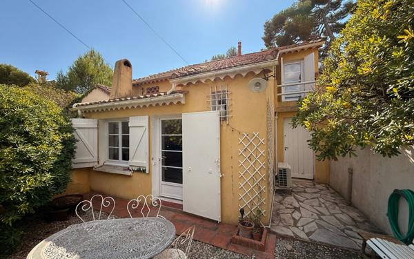 Maison à louer    4 pièces •  Sanary-sur-Mer