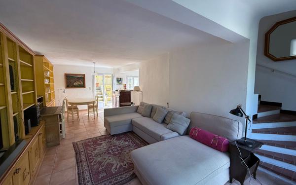 Maison à louer    4 pièces •  Sanary-sur-Mer