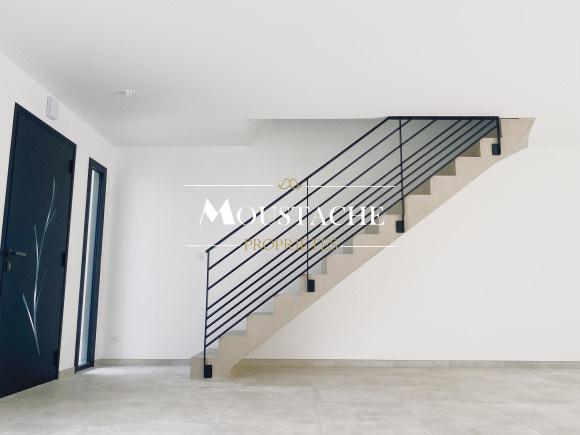 APPARTEMENT CONTEMPORAIN COMME UNE MAISON - À PIED DES COMMERCES ET DU LAC -