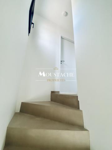 APPARTEMENT CONTEMPORAIN COMME UNE MAISON - À PIED DES COMMERCES ET DU LAC -