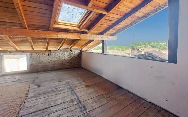 Maison à vendre    3 pièces •  Bourret