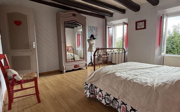 Maison à vendre    5 pièces •  Les Laubies