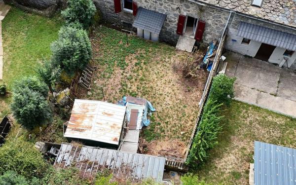 Maison à vendre    5 pièces •  Les Laubies