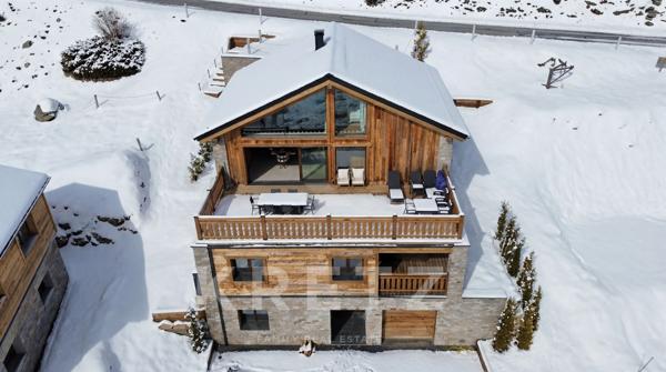 Chalet d’exception avec vue panoramique – 18 couchages & espace bien-être