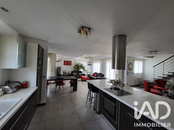 Maison à vendre 8 pièces 214 m² Ozoir-la-Ferrière