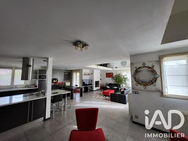 Maison à vendre 8 pièces 214 m² Ozoir-la-Ferrière