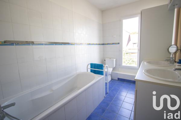 Maison à vendre 6 pièces 141 m² Jouy-en-Josas