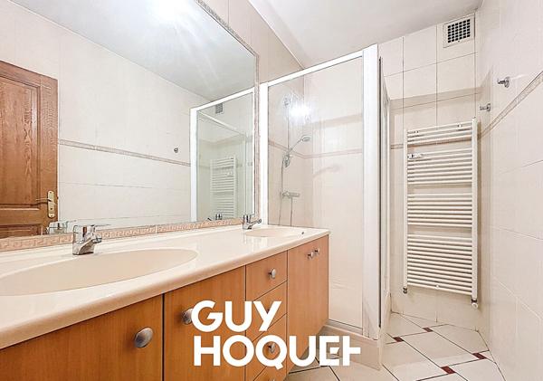 Hyper Centre Ville Appartement de Type 3 + Cave et Grenier - 71000 MACON