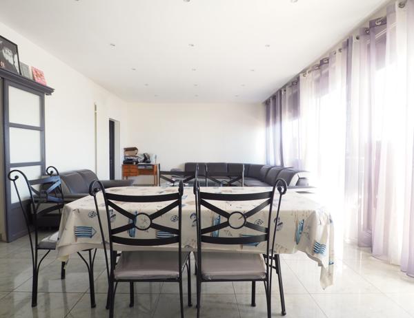 Appartement
         5 pièces
        - 122 m² 199 000 € *