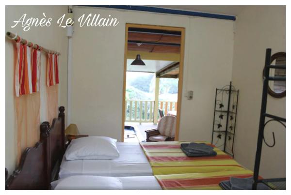 Propriété à Rénover à 300 m de la Plage de Grande Anse