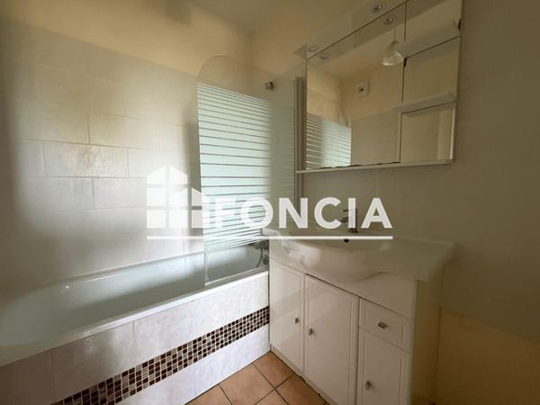 Location Appartement 4 pièces 76.95 m² - 2 AVENUE DES ANCIENS D'AFN Chartres 28000
