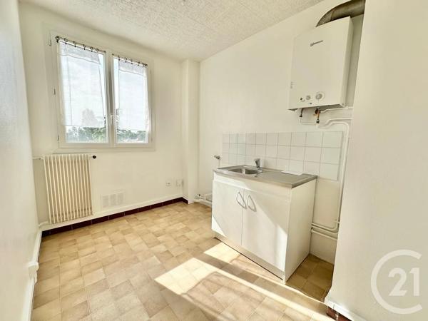 Appartement F1 à vendre  1 pièce - 31,72 m 2   COUBRON  - 93