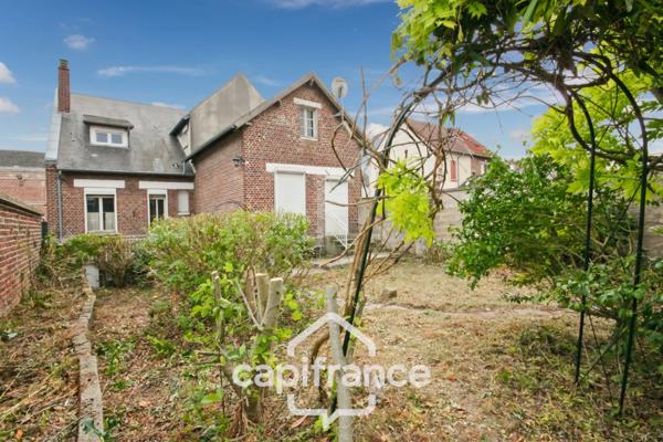 Maison à vendre 8 pièces (02) 207 m², 5 Chambres, Garage, Annexe et grande Cave - A Rénover