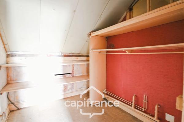 Maison à vendre 8 pièces (02) 207 m², 5 Chambres, Garage, Annexe et grande Cave - A Rénover