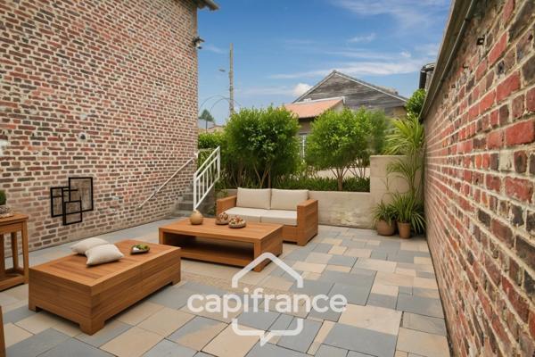 Maison à vendre 8 pièces (02) 207 m², 5 Chambres, Garage, Annexe et grande Cave - A Rénover