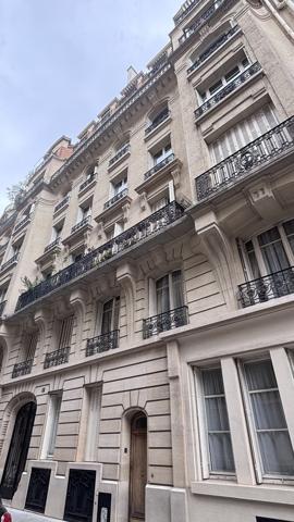 2 pièces au cœur des champs elysées