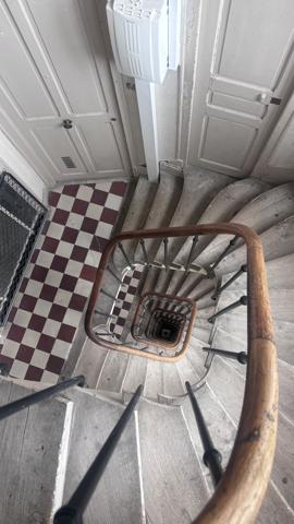 2 pièces au cœur des champs elysées