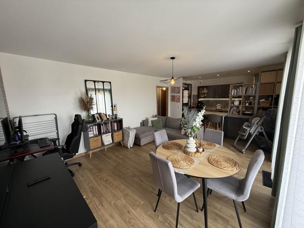 Très bel F3 de 64 m² avec balcon